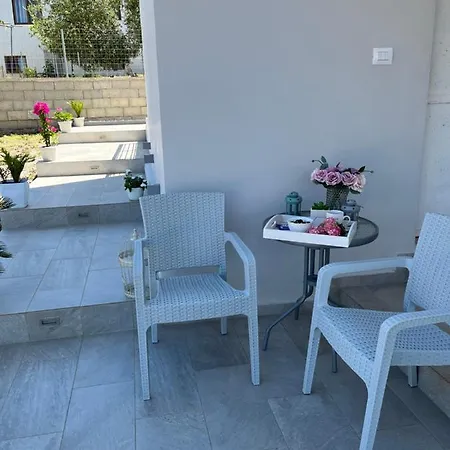 Angelina Villa