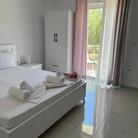 Angelina Villa