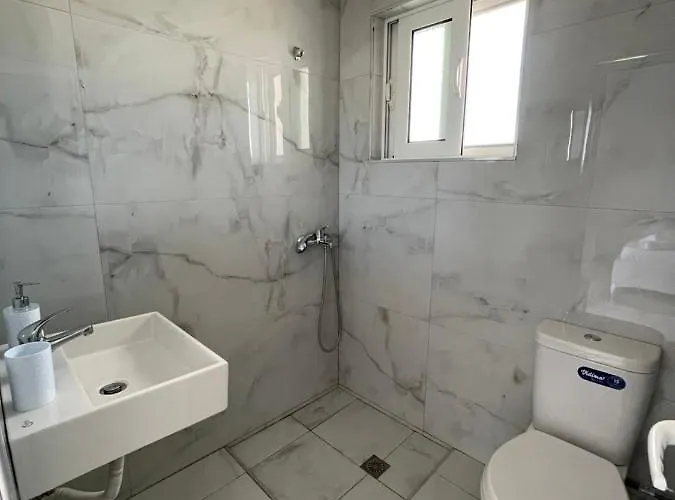 Angelina Villa Ksamil