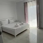Angelina Villa