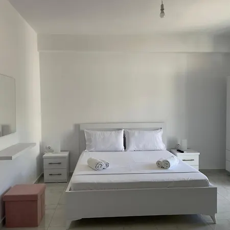 Angelina Villa Ksamil