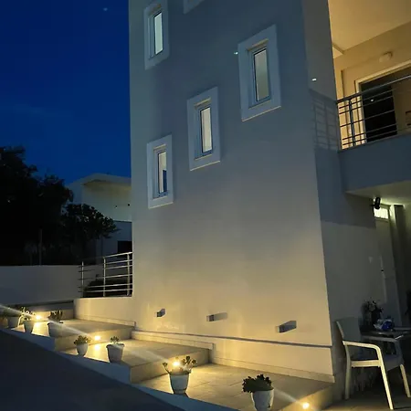 Angelina Villa Ksamil