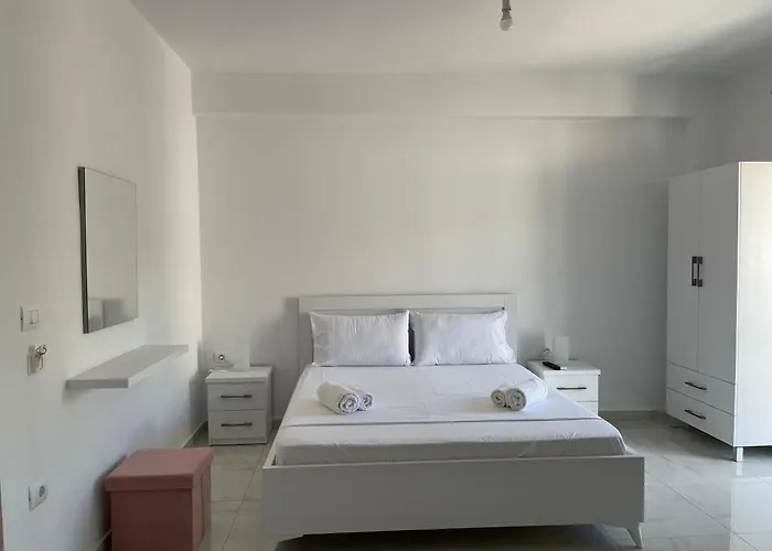 Angelina Villa Ksamil